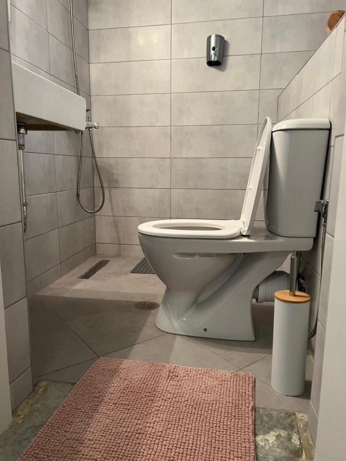 Cosy Guesthouse-Souterrain With Garden In City Center Corinth Exterior foto